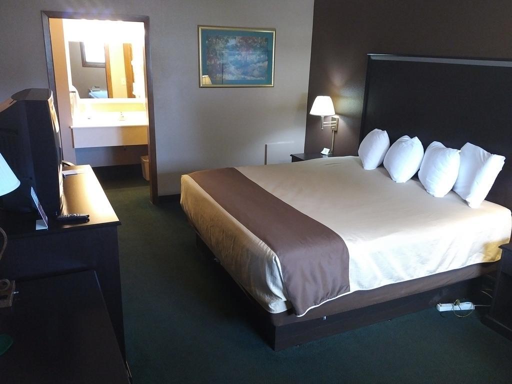 Americas Best Value Inn York Exterior photo