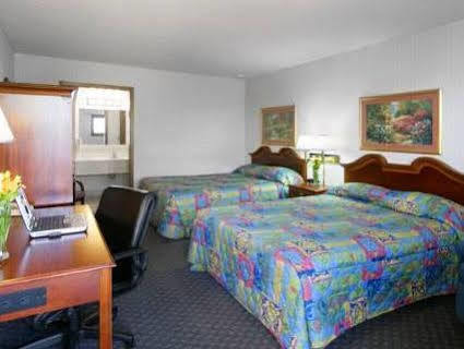 Americas Best Value Inn York Exterior photo
